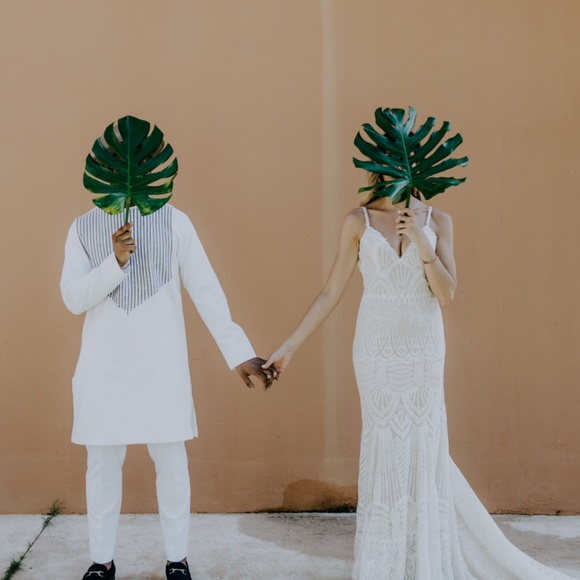 Allure 9564 Wedding Dress - Picture 2 of 8